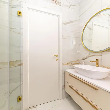 Urban&chick With Garage *