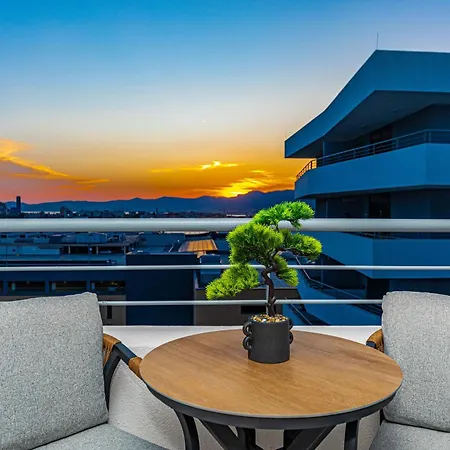 Urban&chick With Garage Apartment