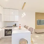Urban&chick With Garage * Сплит